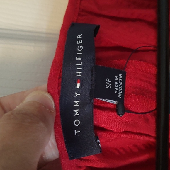 NWT Tommy Hilfiger Women's Casual Wear - Picture 3 of 5